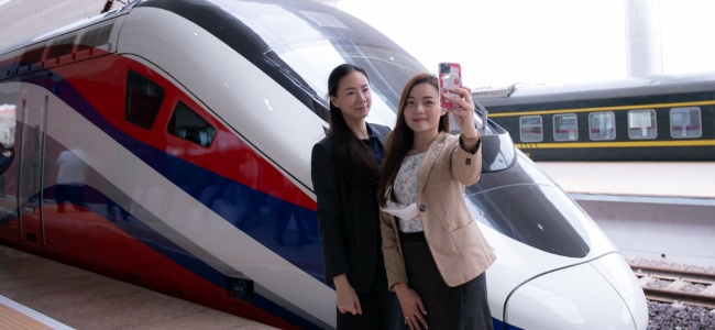 Otwarcie szybkiej linii kolejowej Kunming - Vientiane